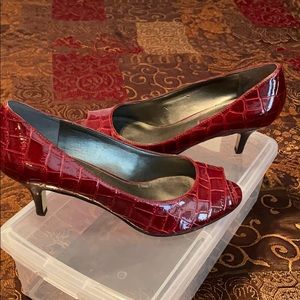 Bandolino red open toed heels